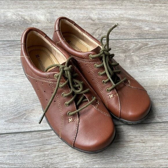 Naturalizer  Brown Leather Parama Sneaker - Picture 1 of 14